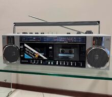 Колекционерски радиокасетофон SANYO M-W25K - Boombox