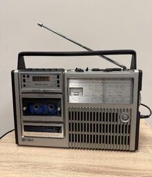 Ретро моно немски радиокасетофон SABA RCR - 387
