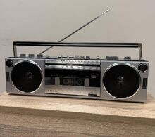 Ретро мини радиокасетофон Sanyo M7130L - Boombox